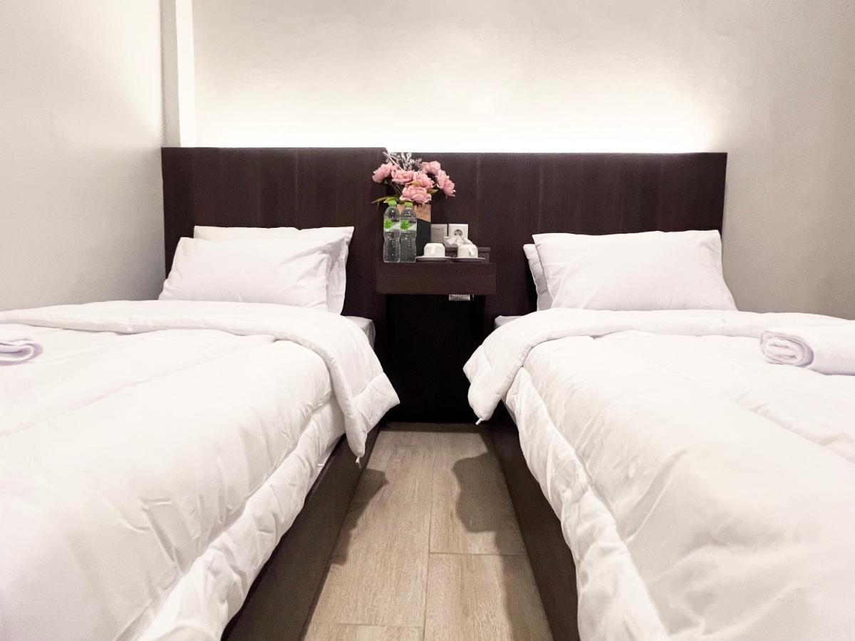 Sleep Studio Hotel City Center 泗水 外观 照片