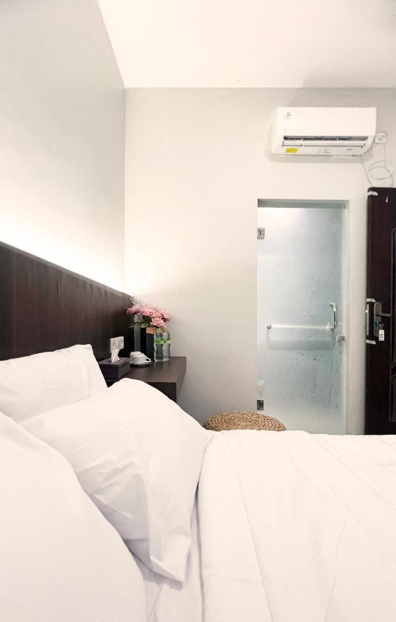Sleep Studio Hotel City Center 泗水 外观 照片