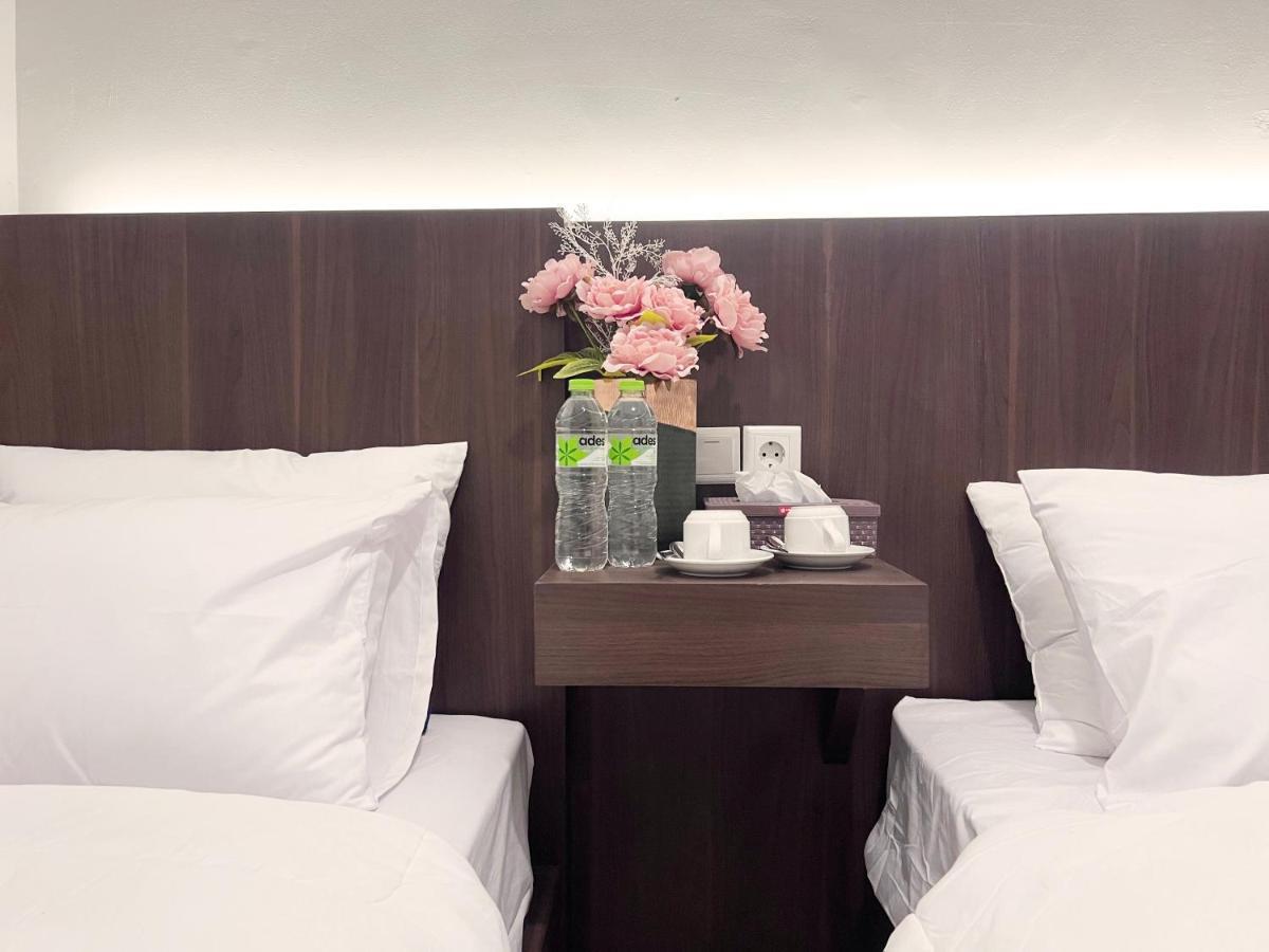 Sleep Studio Hotel City Center 泗水 外观 照片