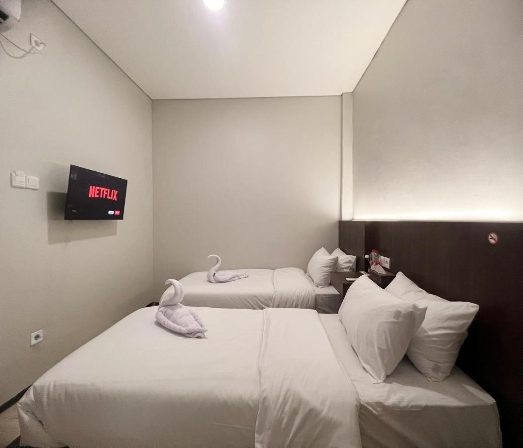 Sleep Studio Hotel City Center 泗水 外观 照片