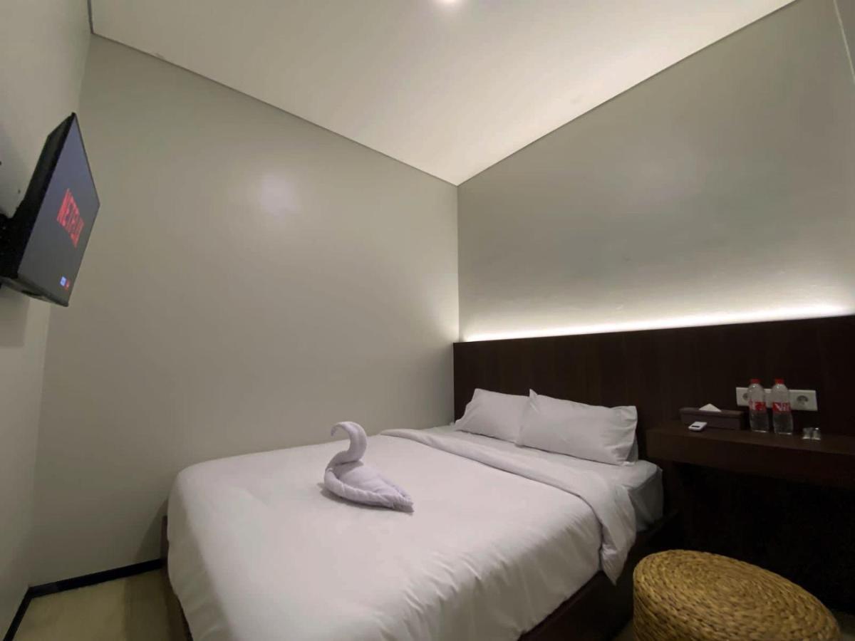 Sleep Studio Hotel City Center 泗水 外观 照片